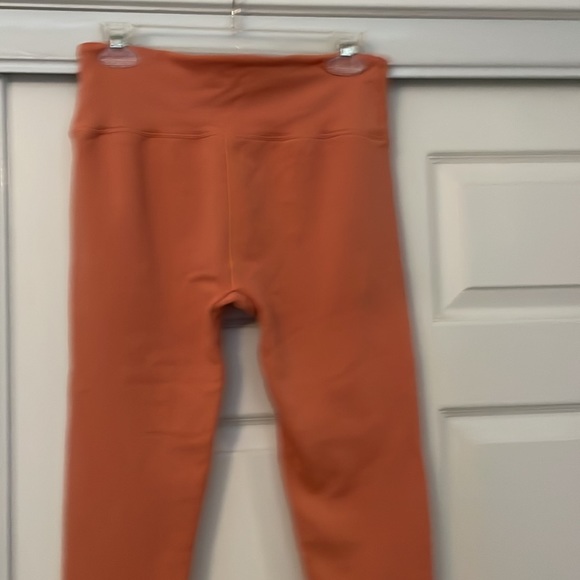 Fabletics legging. Ribbed. Coral. Large - Picture 2 of 2